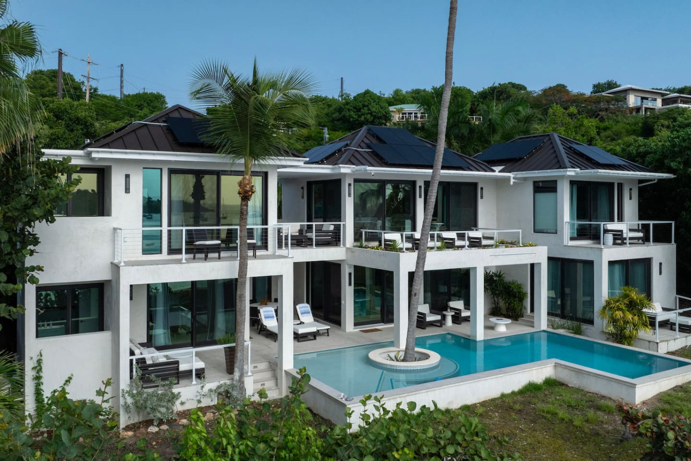 Villa Sol Mate! New 4 Bedroom!