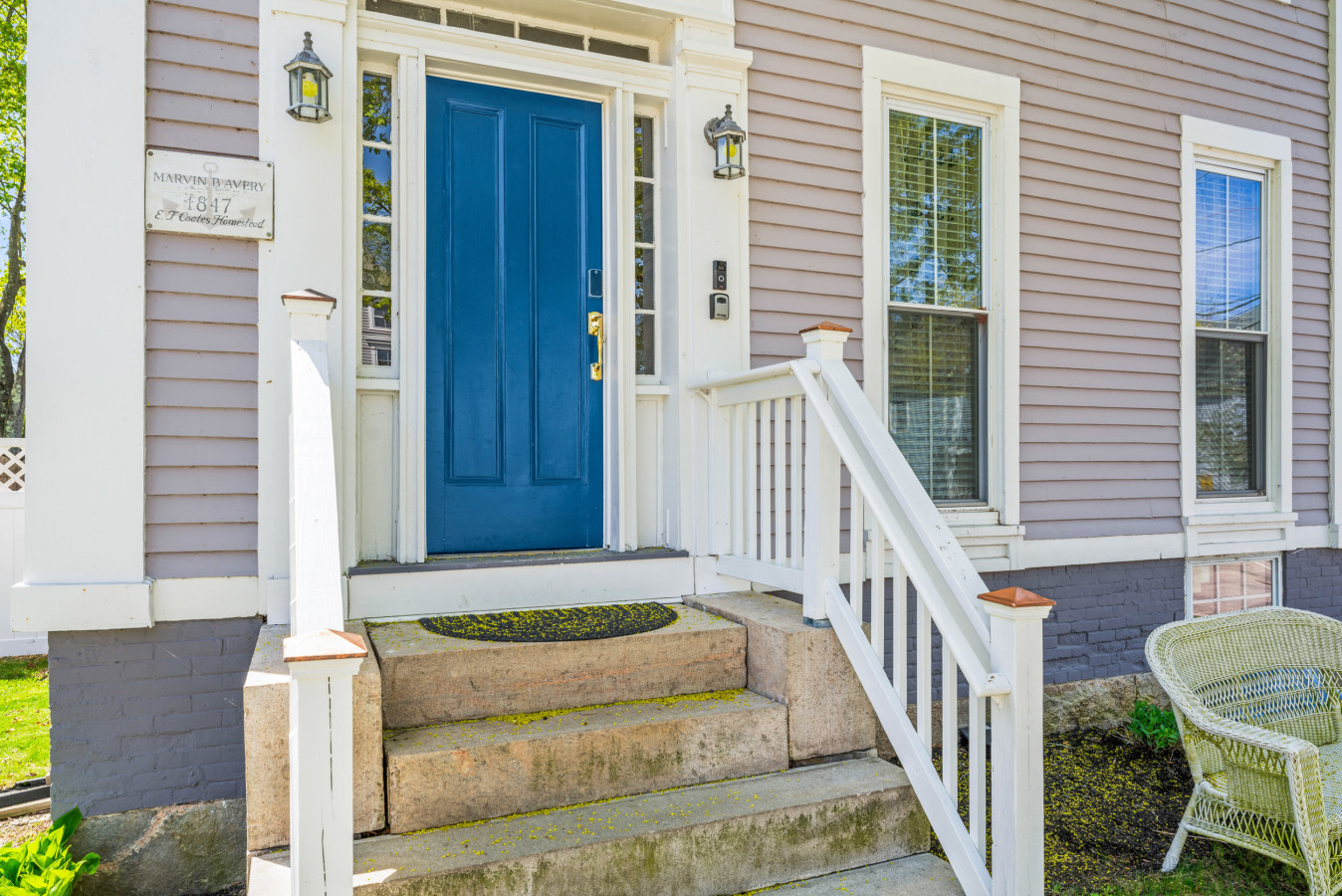 Entire Historic Mystic Townhome: Pet & Family