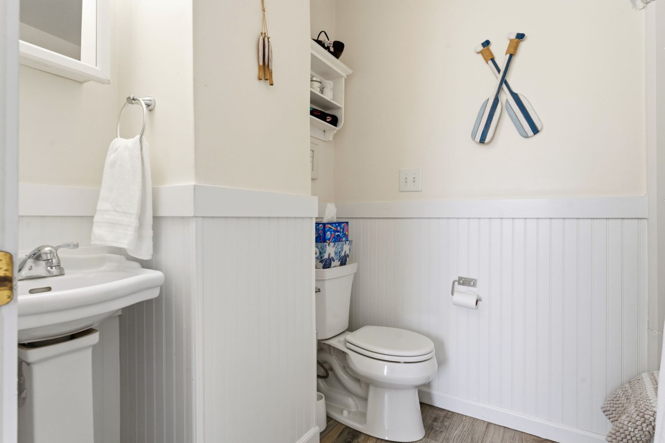Entire Historic Mystic Townhome: Pet & Family