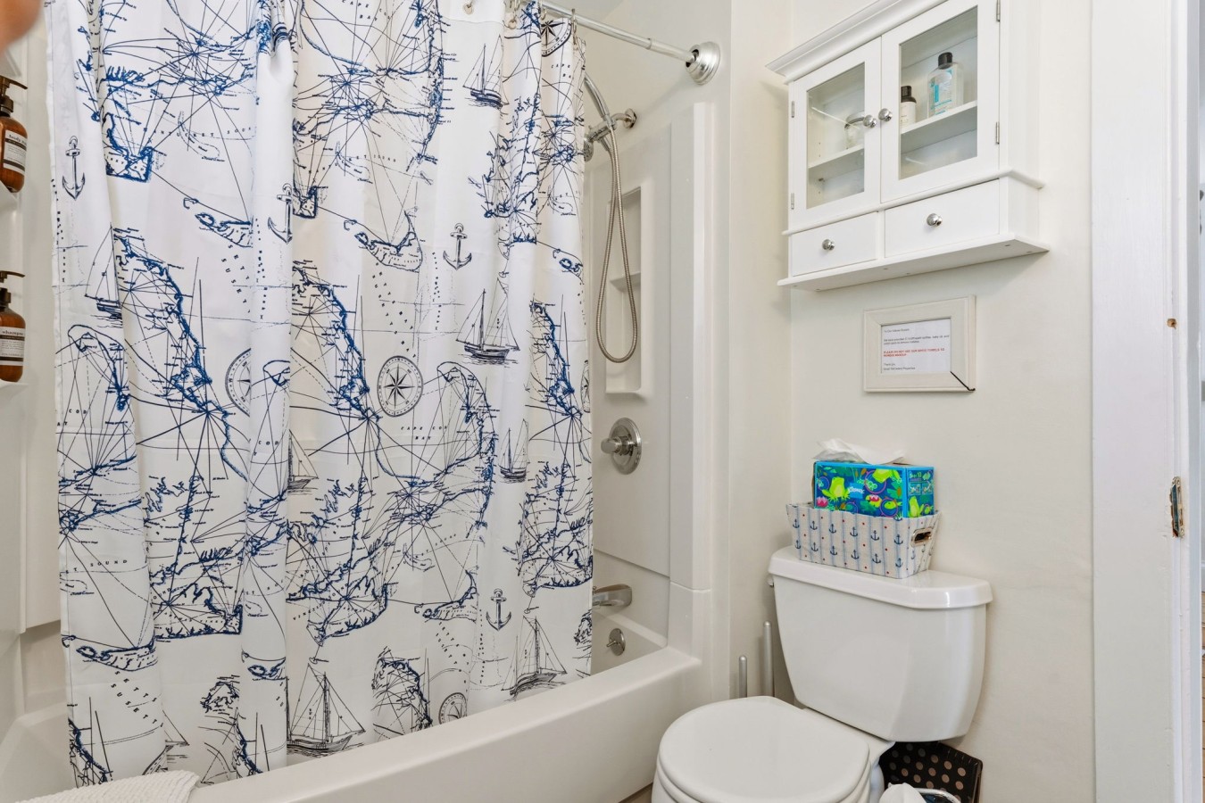 Entire Historic Mystic Townhome: Pet & Family