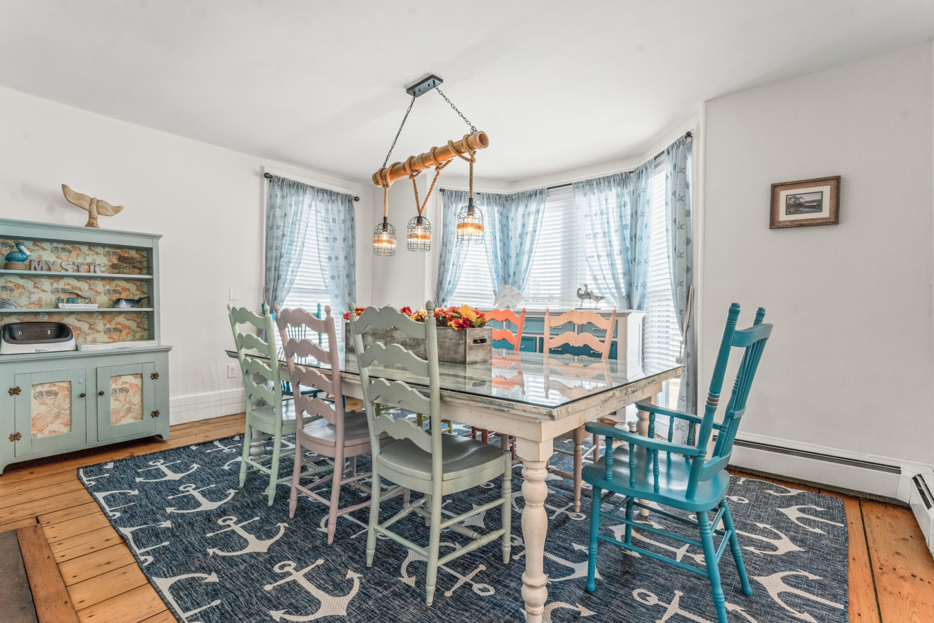 Entire Historic Mystic Townhome: Pet & Family