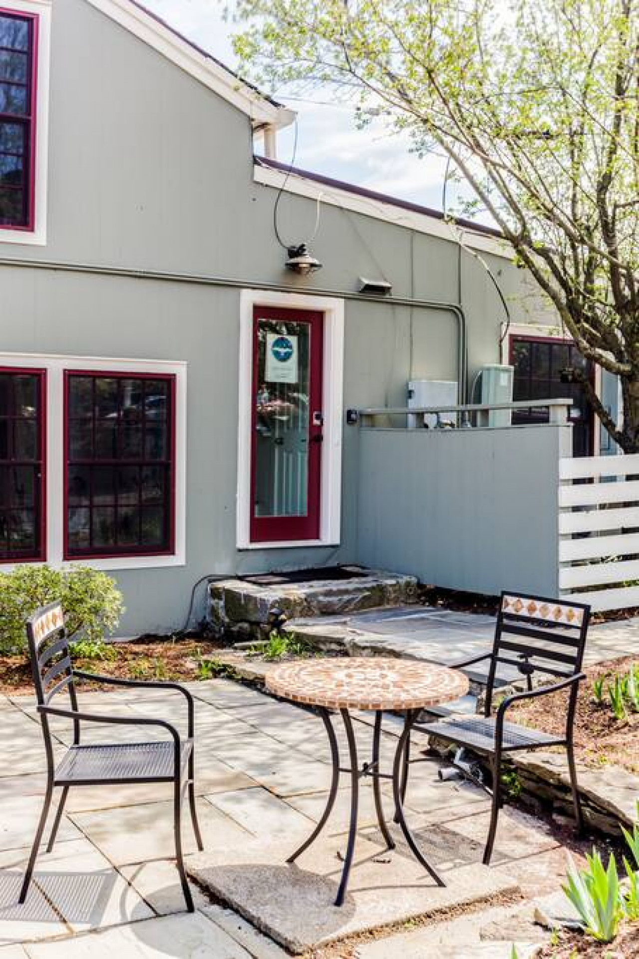 2BR Flat above Historic Cider Mill