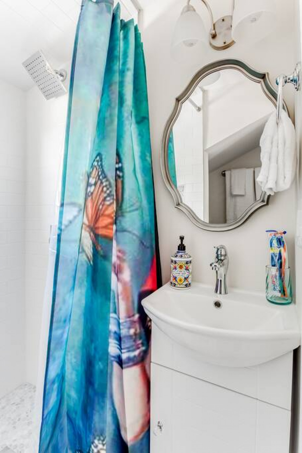 2BR Flat above Historic Cider Mill