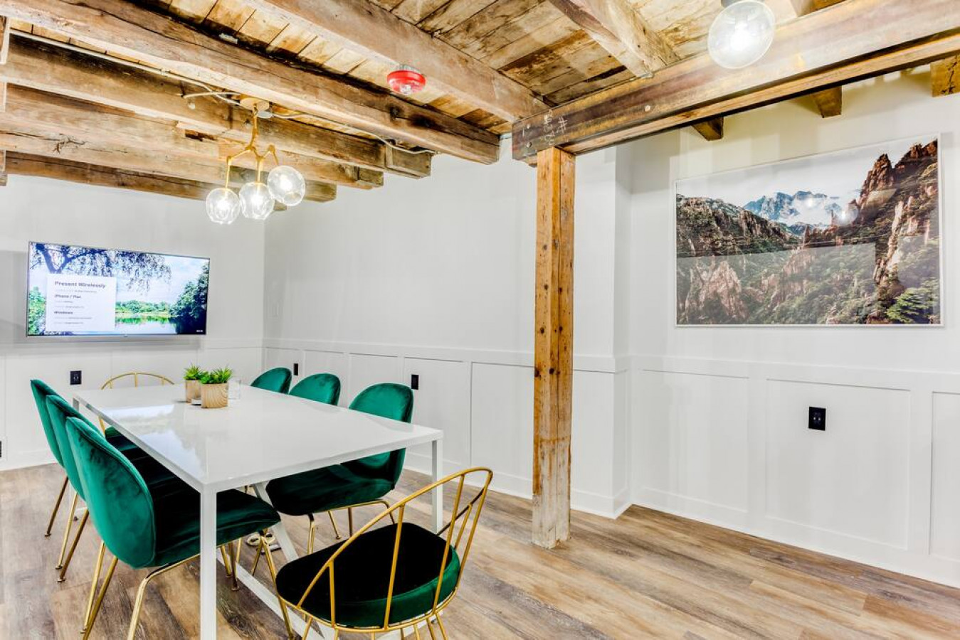 2BR Flat above Historic Cider Mill
