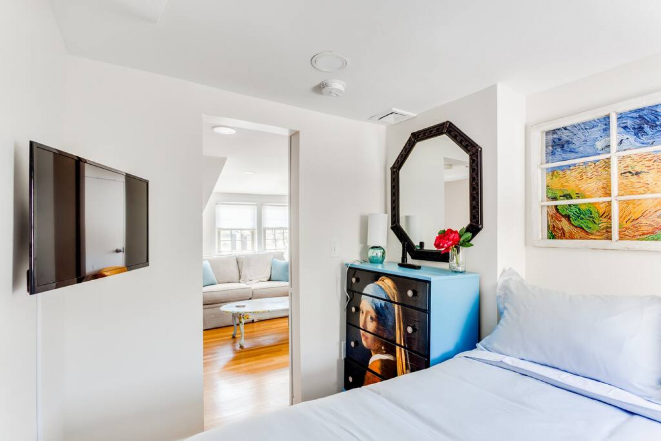 2BR Flat above Historic Cider Mill