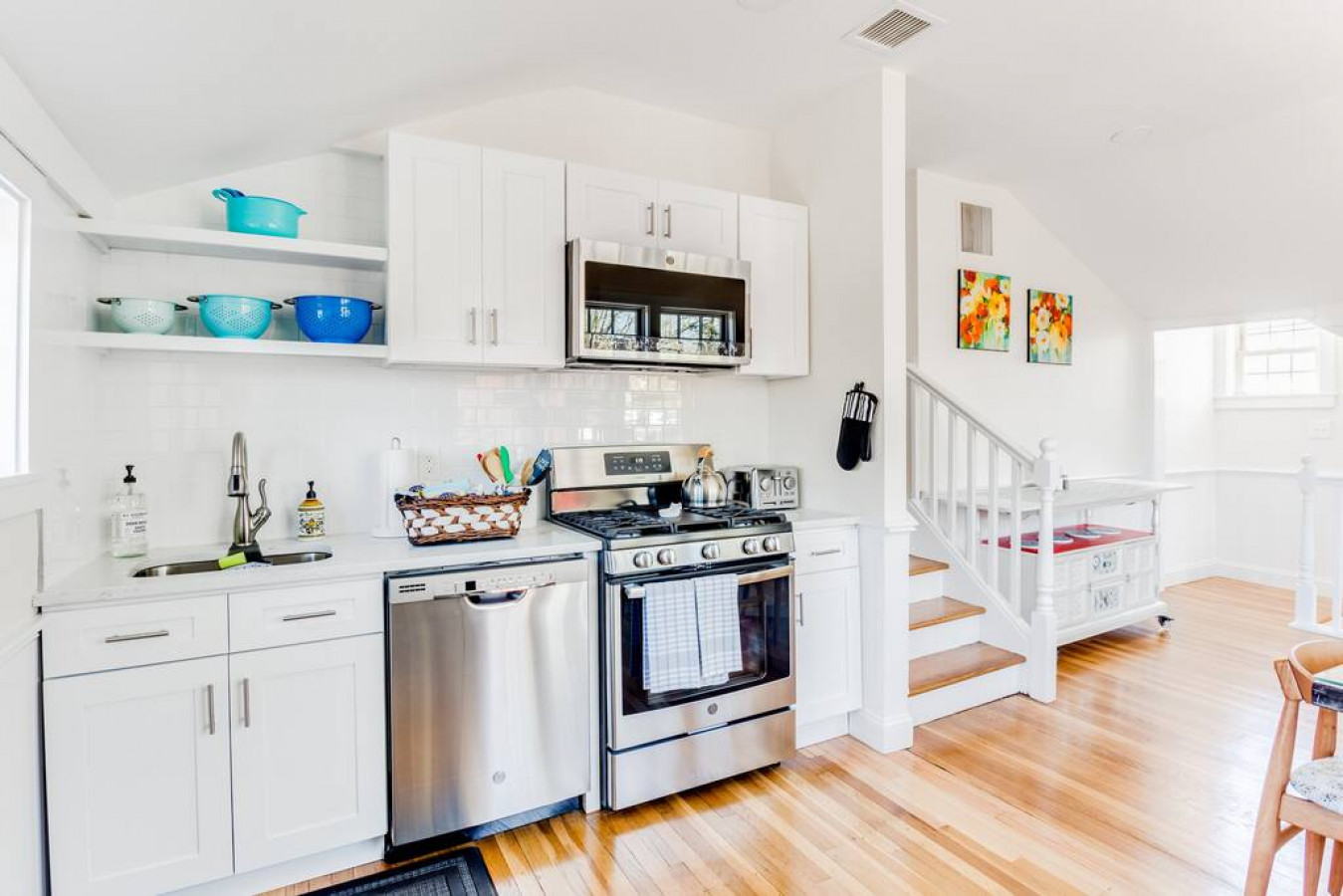 2BR Flat above Historic Cider Mill