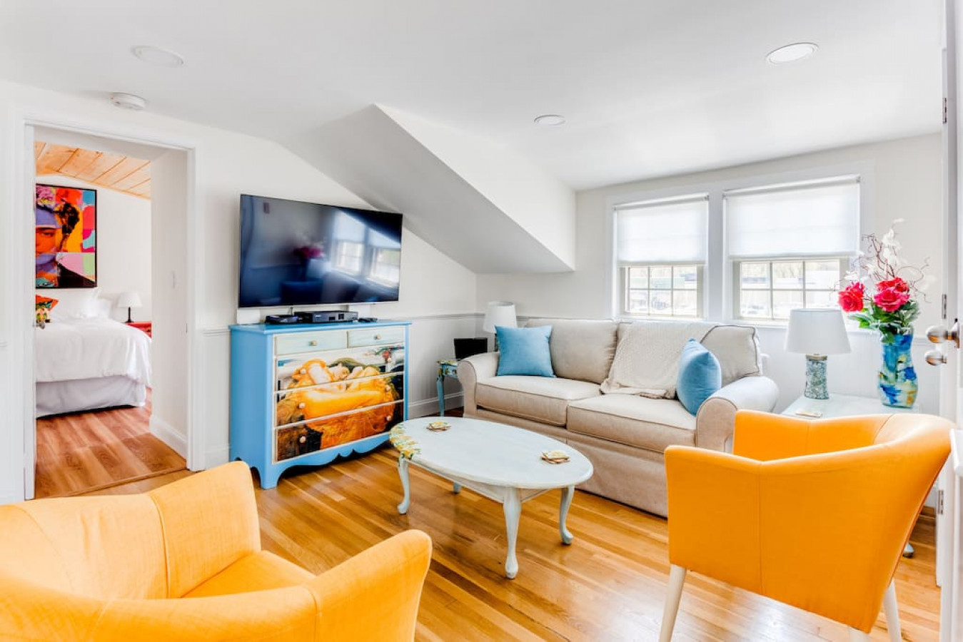 2BR Flat above Historic Cider Mill