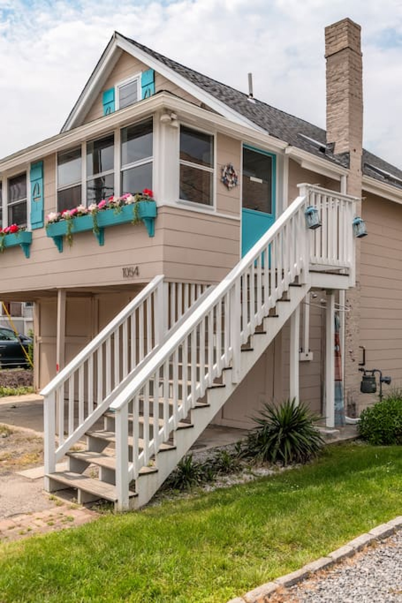 Charming Fairfield Beach Cottage