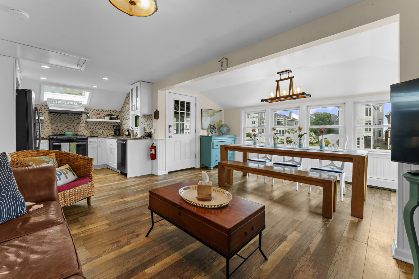 Charming Fairfield Beach Cottage