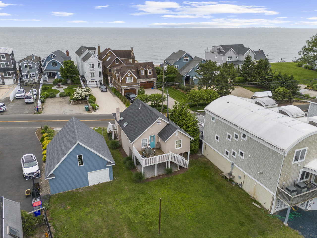 Charming Fairfield Beach Cottage