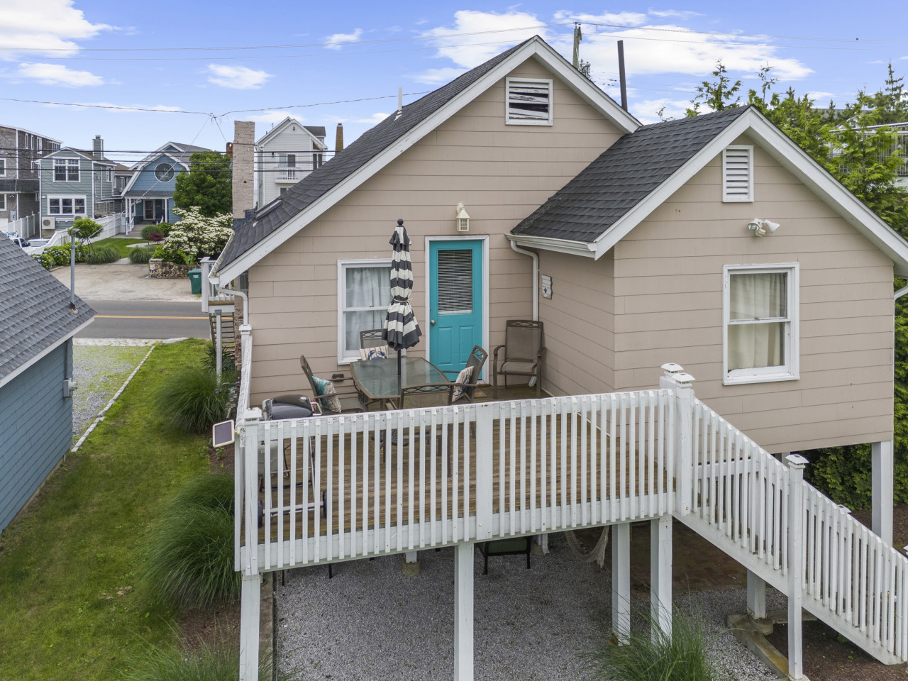 Charming Fairfield Beach Cottage