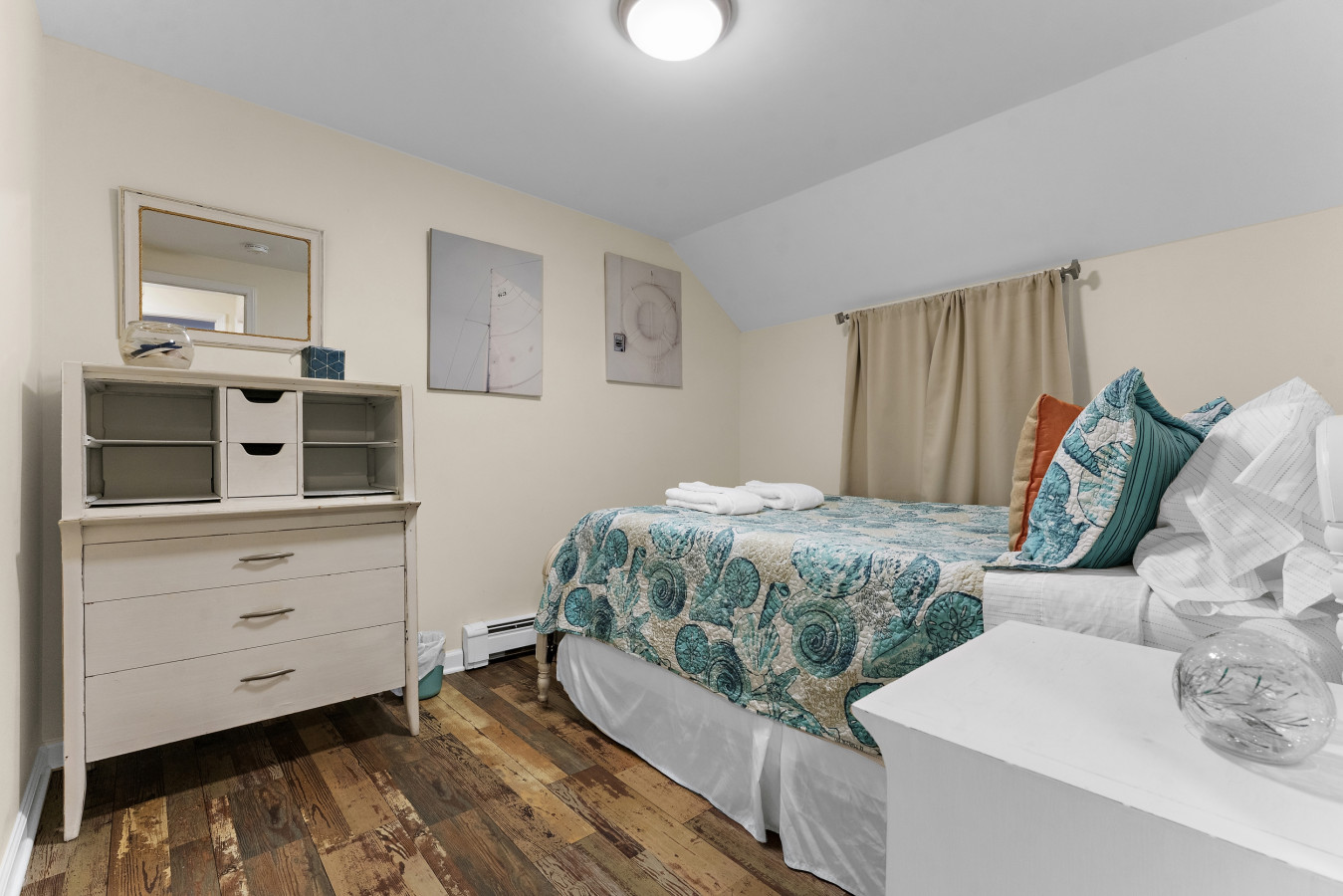 Charming Fairfield Beach Cottage
