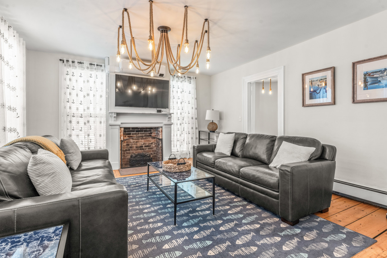 Historic Dual Townhome, Walk to Seaport