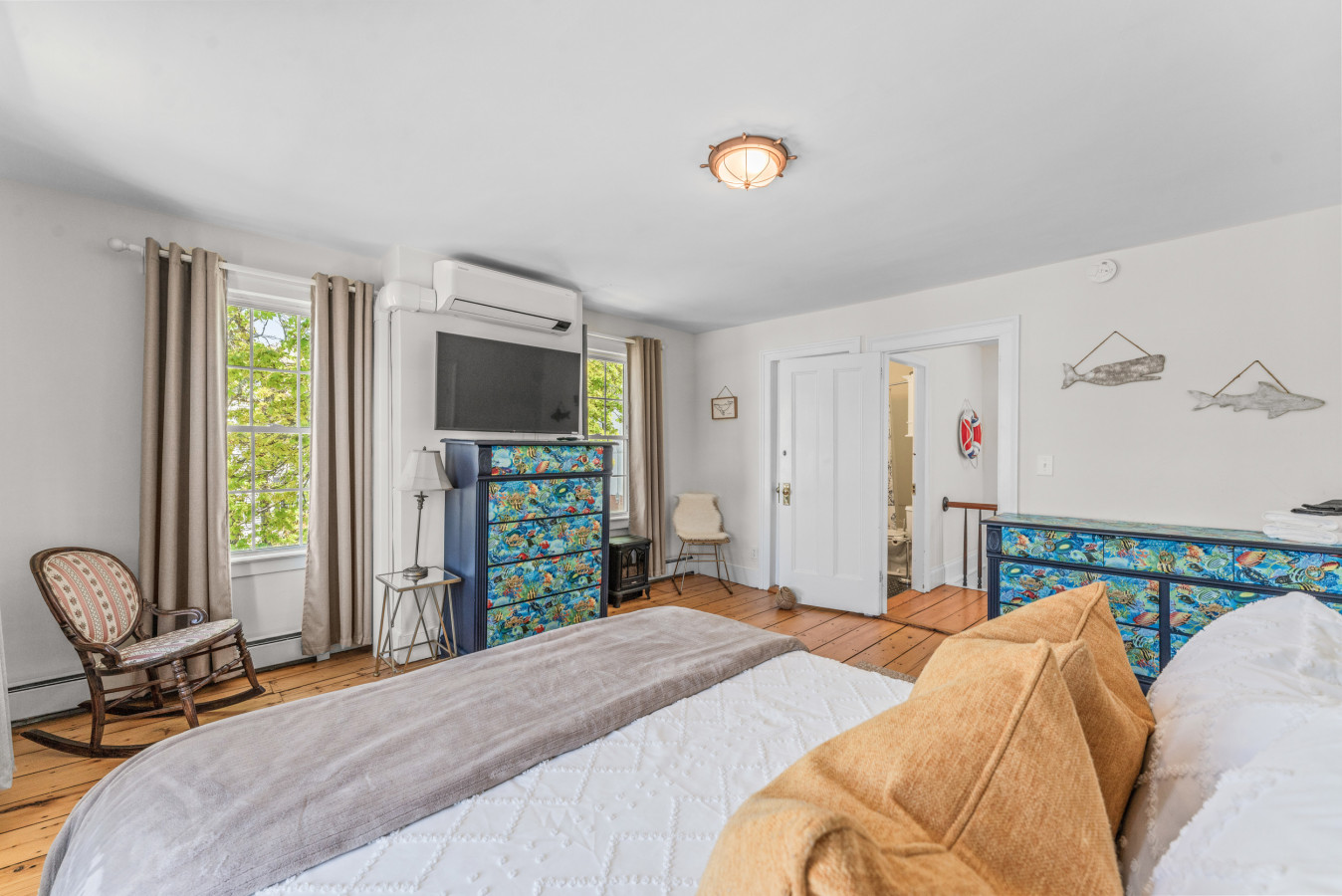 Historic Dual Townhome, Walk to Seaport