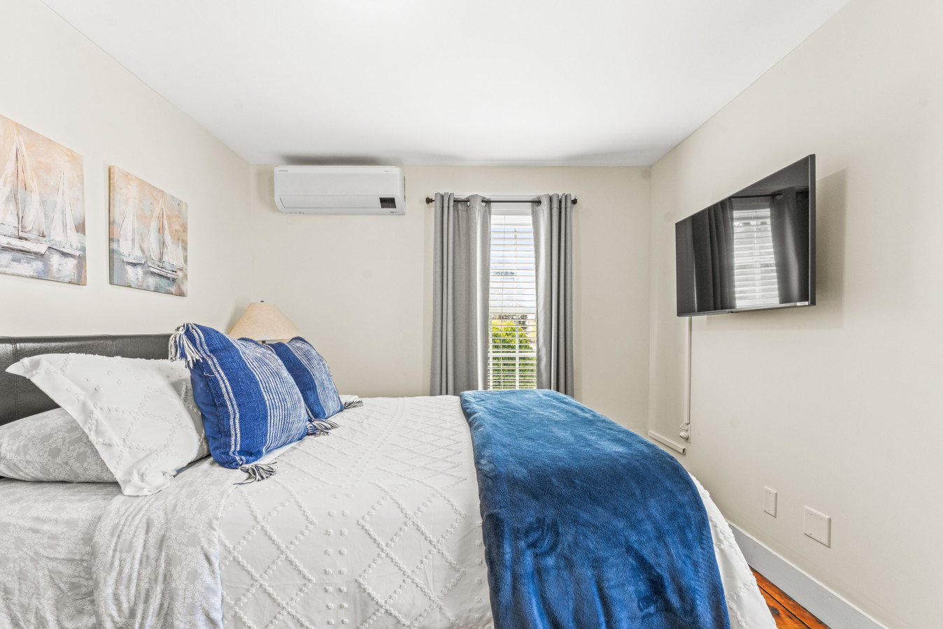 Historic Dual Townhome, Walk to Seaport