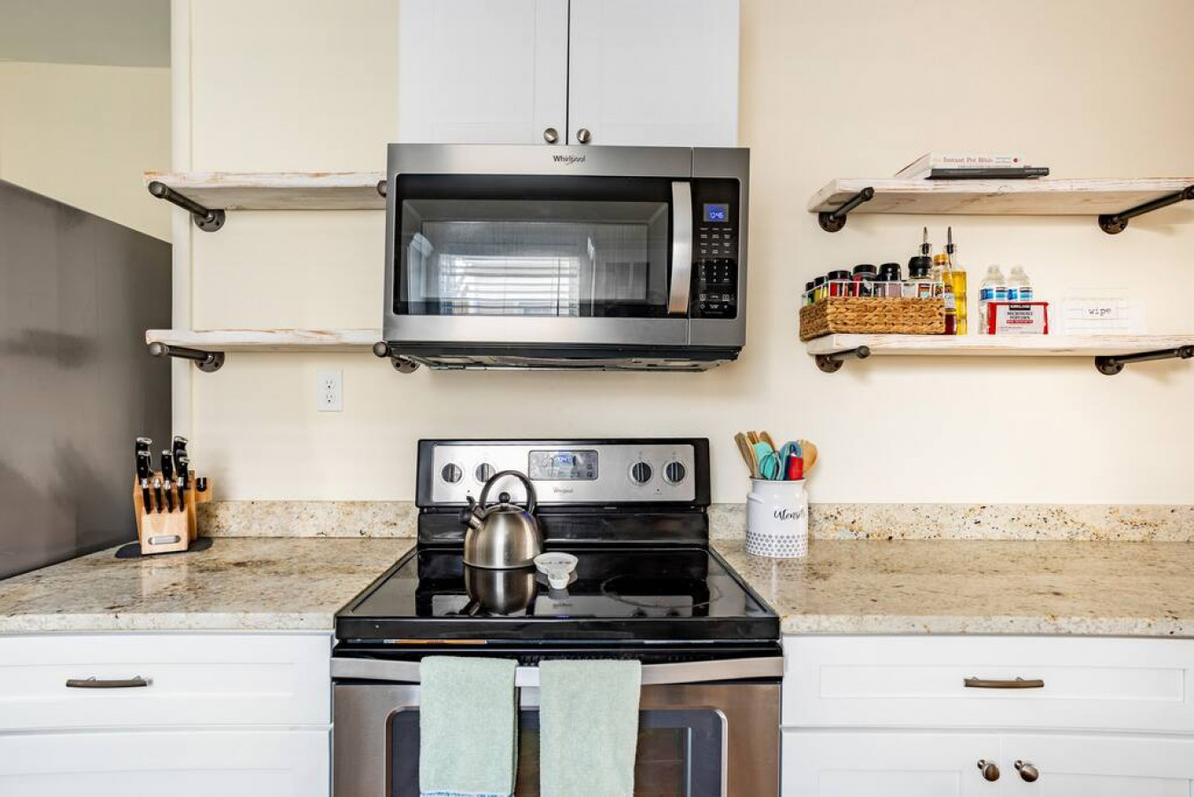 Historic Dual Townhome, Walk to Seaport