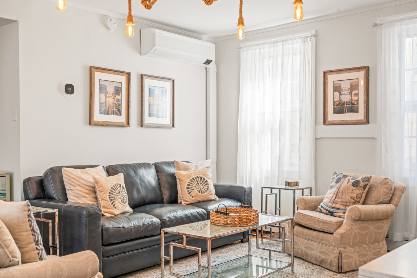 Historic Mystic Home, Walk to Seaport and Downtown