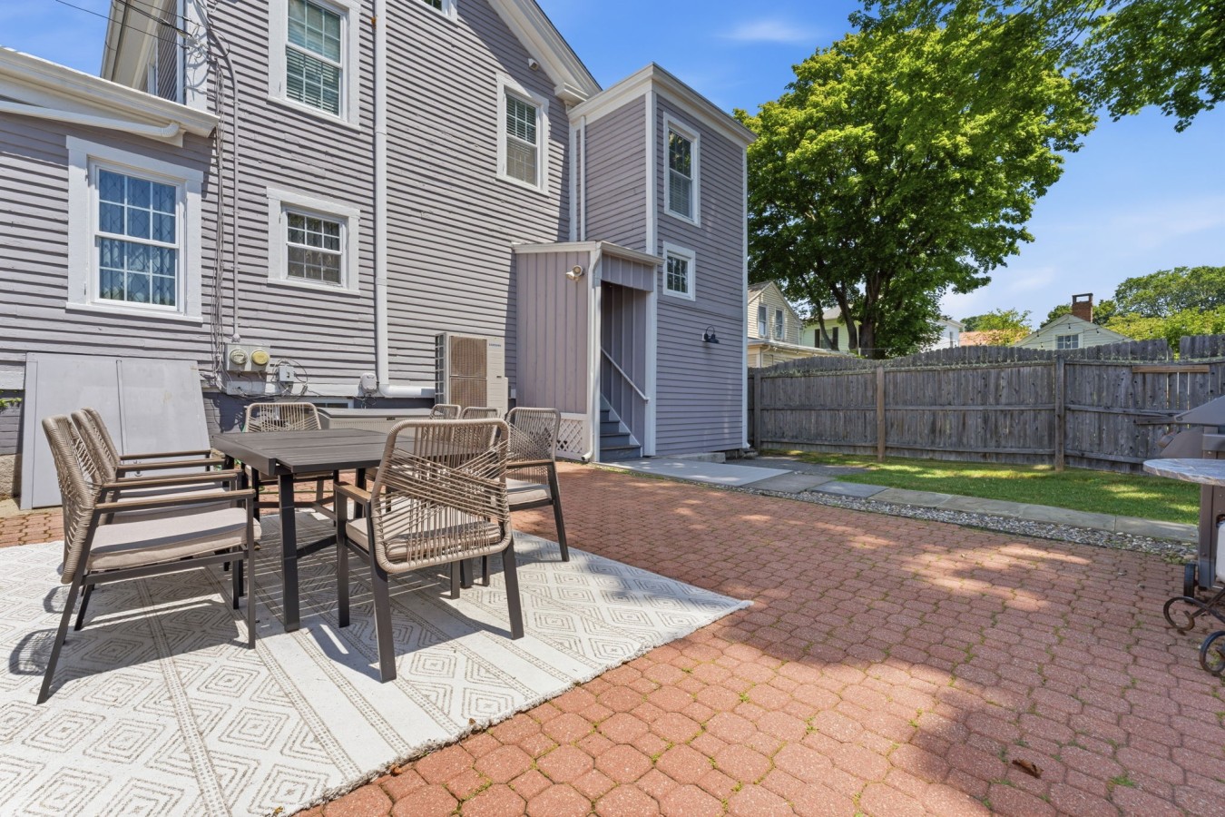 Historic Mystic Home, Walk to Seaport and Downtown