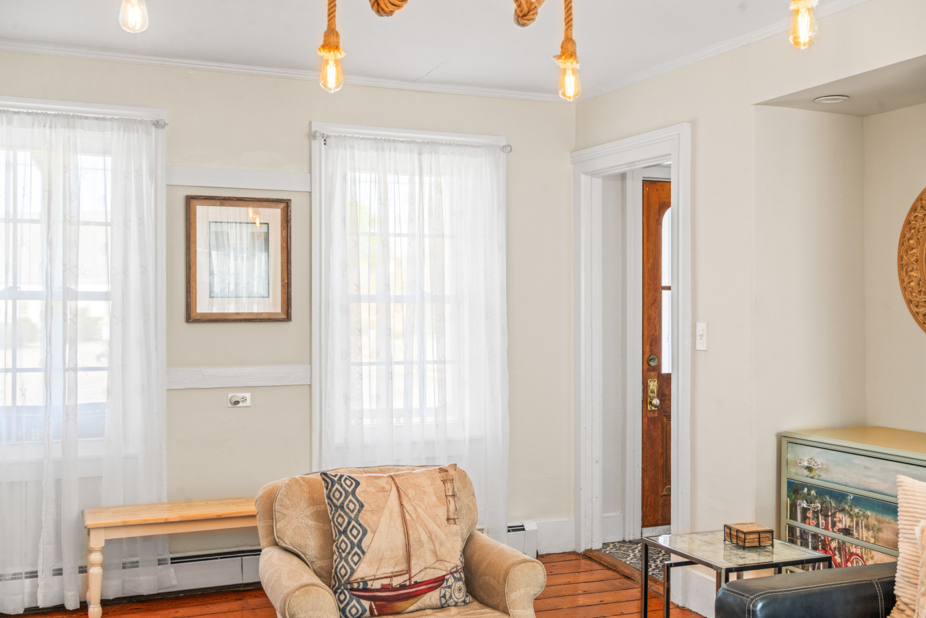 Historic Mystic Home, Walk to Seaport and Downtown