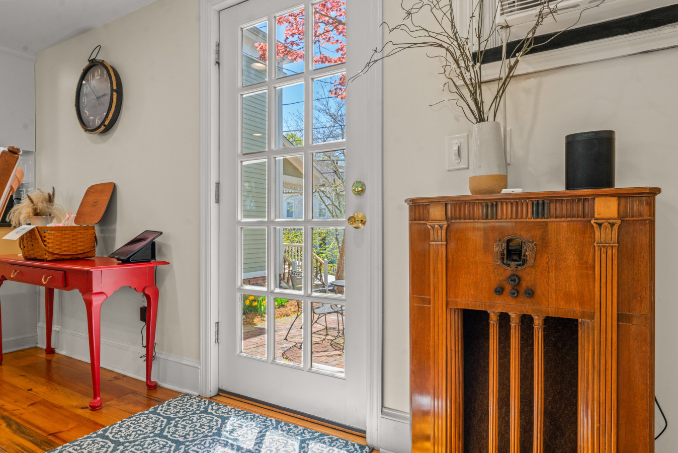 Coastal Victorian Home, Walk to Downtown