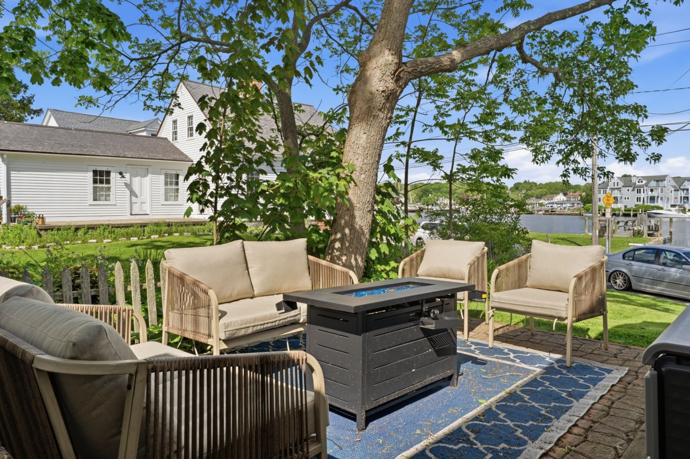 Historic Waterfront Home and Cottage