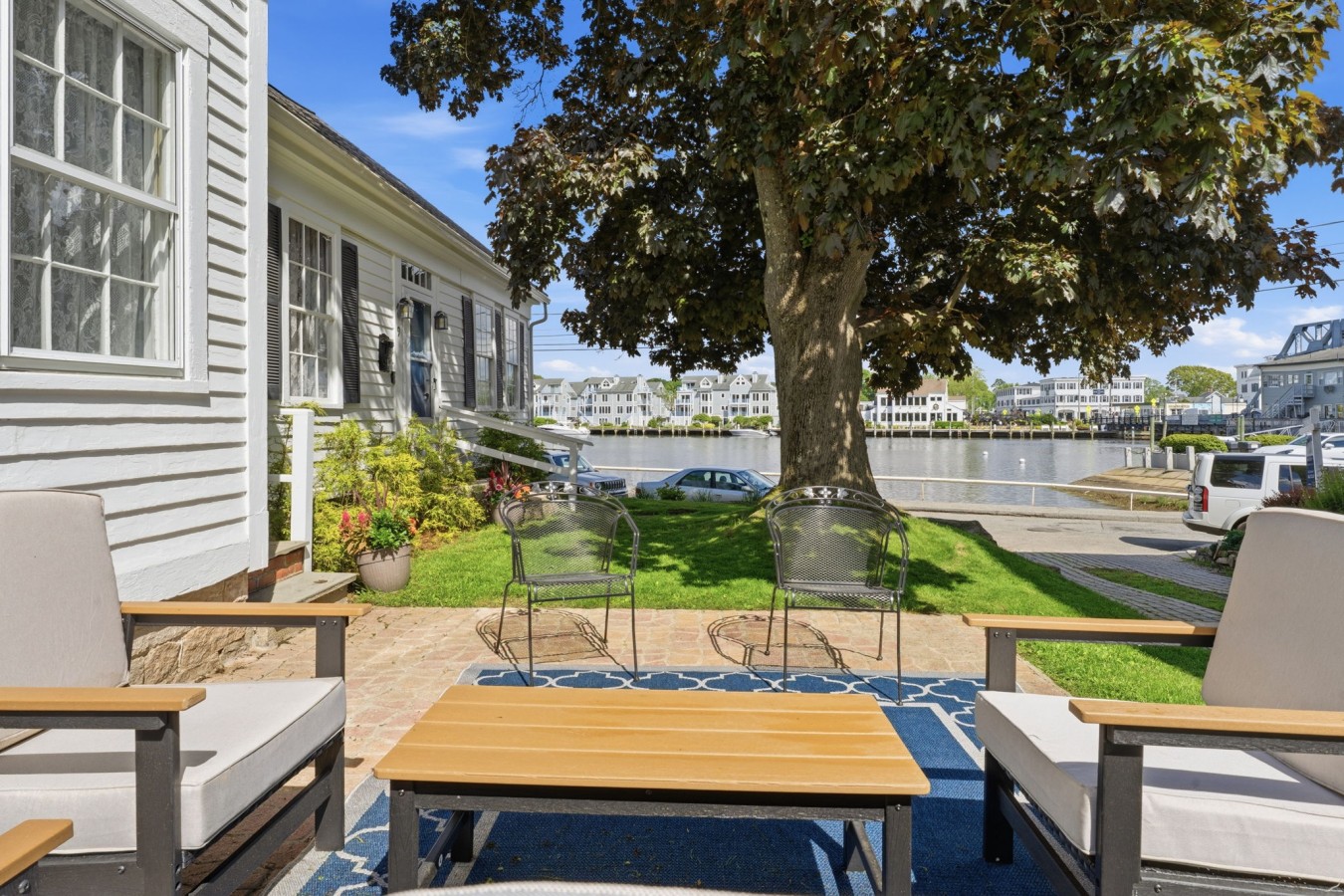 Historic Waterfront Home and Cottage