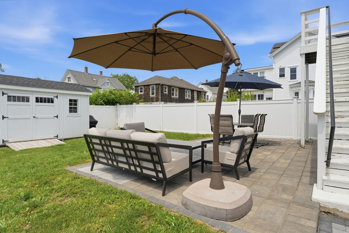 Historic 5BR, Dual Kitchens, Walk to Beach
