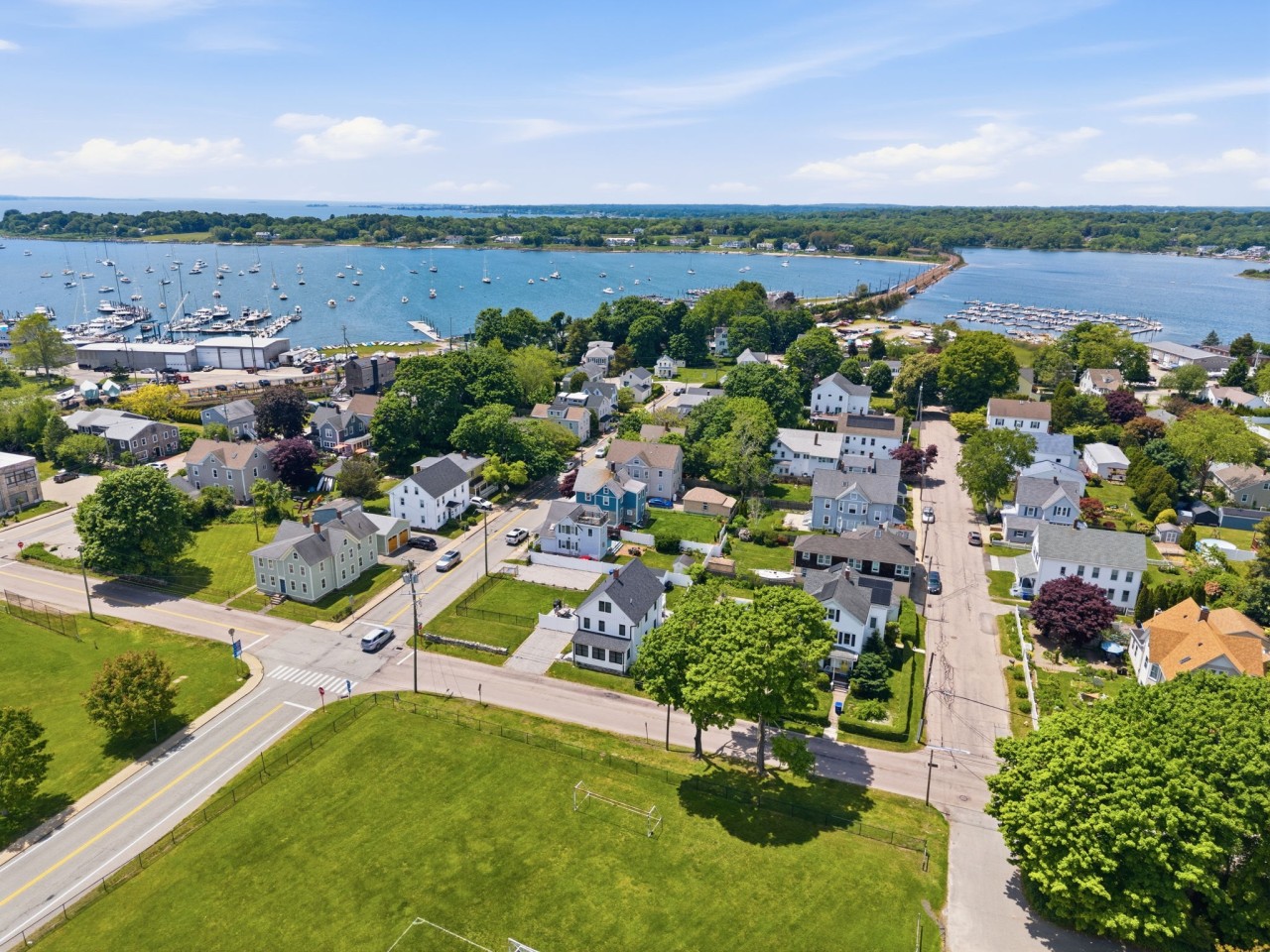 Historic 5BR, Dual Kitchens, Walk to Beach