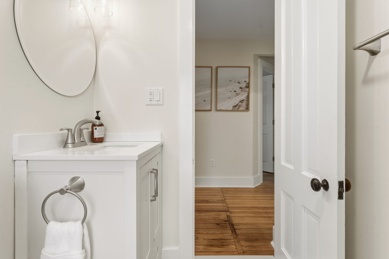 Historic 5BR, Dual Kitchens, Walk to Beach
