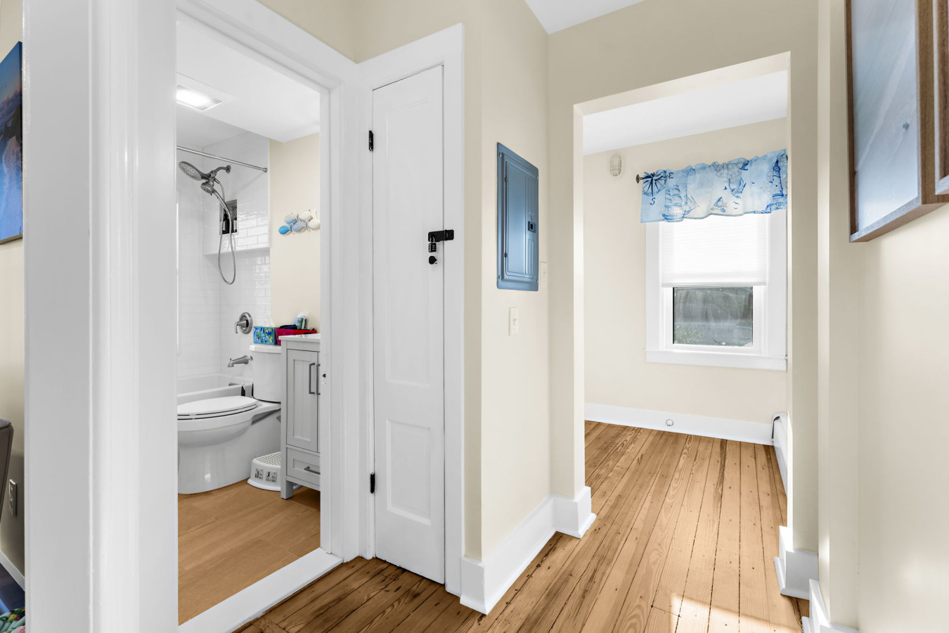 Historic 5BR, Dual Kitchens, Walk to Beach