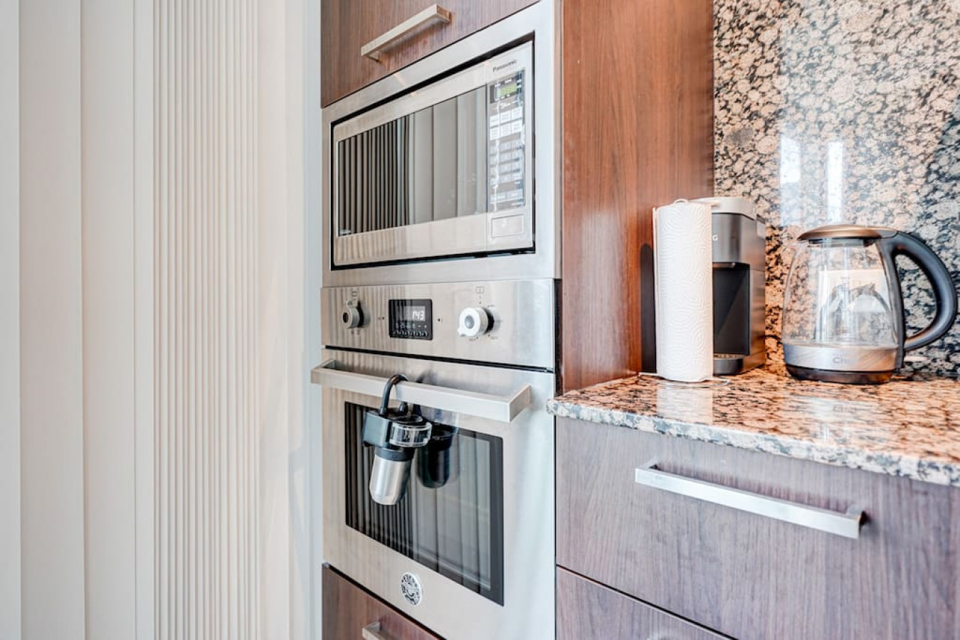 Toronto — Downtown 1BR with Skyline Views — Toronto furnished rental, photo 27