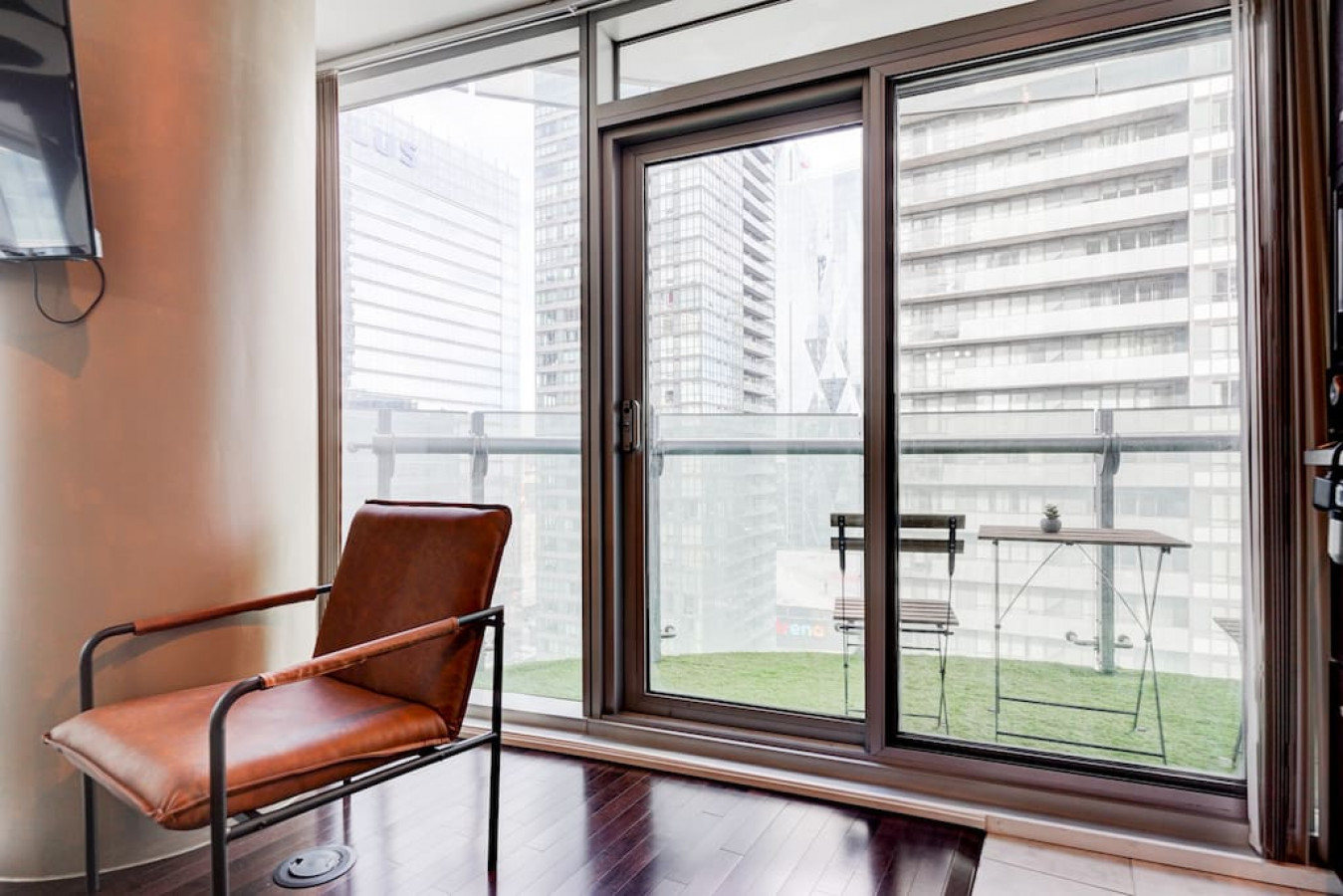 Toronto — Downtown 1BR with Skyline Views — Toronto furnished rental, photo 22