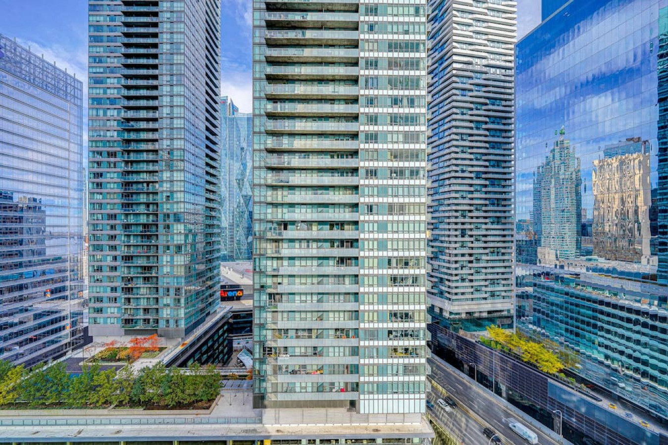 Toronto — Downtown 1BR with Skyline Views — Toronto furnished rental, photo 39