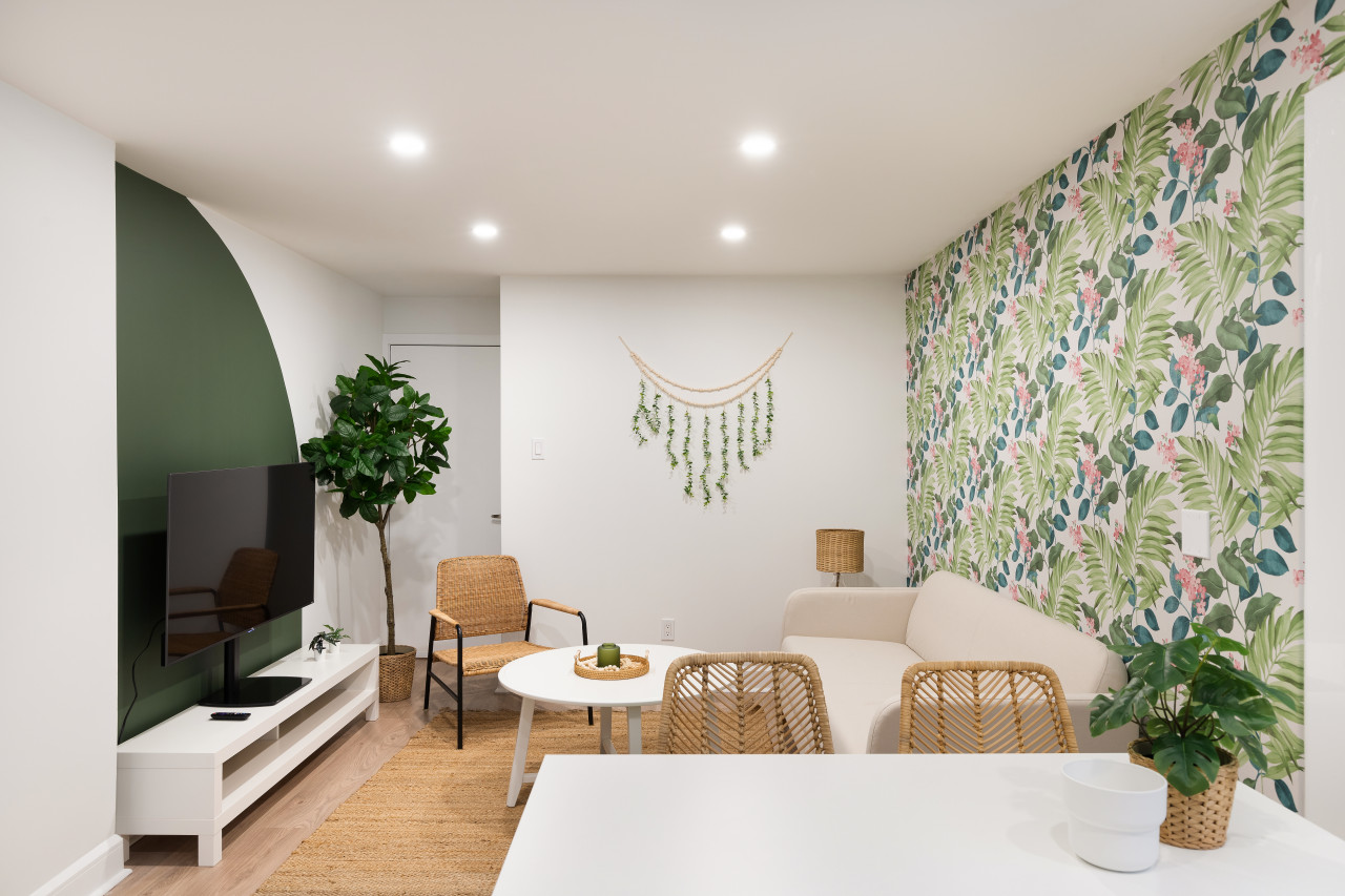 Ottawa — Boho-Chic 2BR in the City Centre — Ottawa furnished rental, photo 11