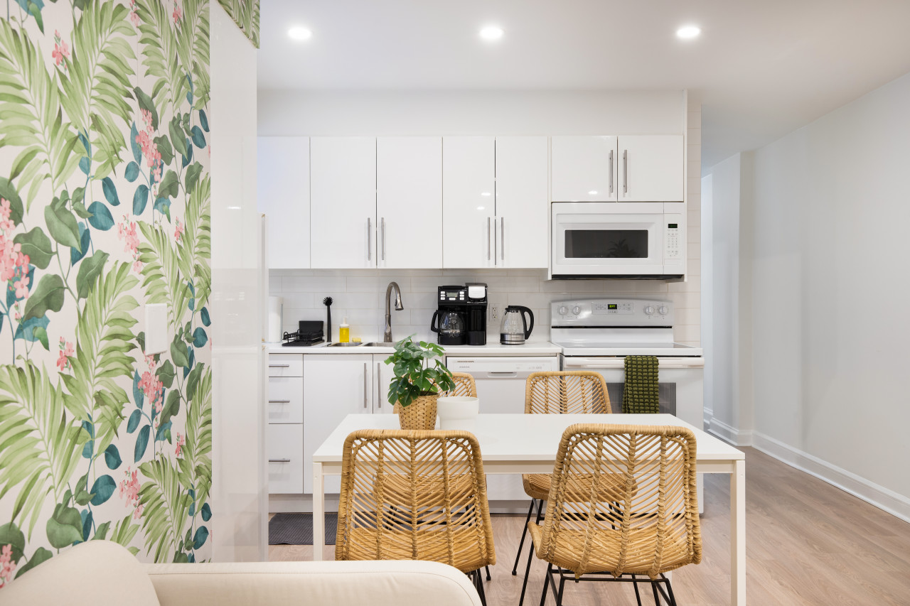 Ottawa — Boho-Chic 2BR in the City Centre — Ottawa furnished rental, photo 9