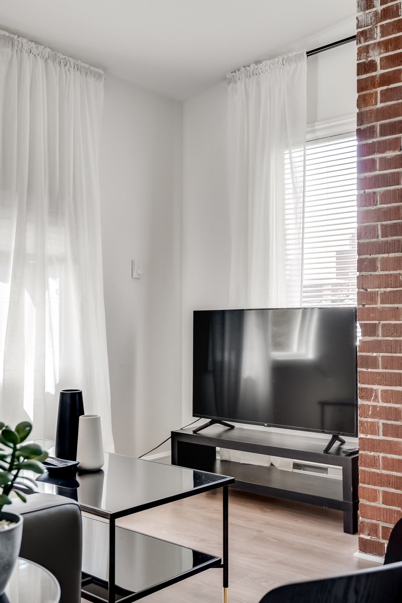 Ottawa — Private 3BR Entire Home — Ottawa furnished rental, photo 17