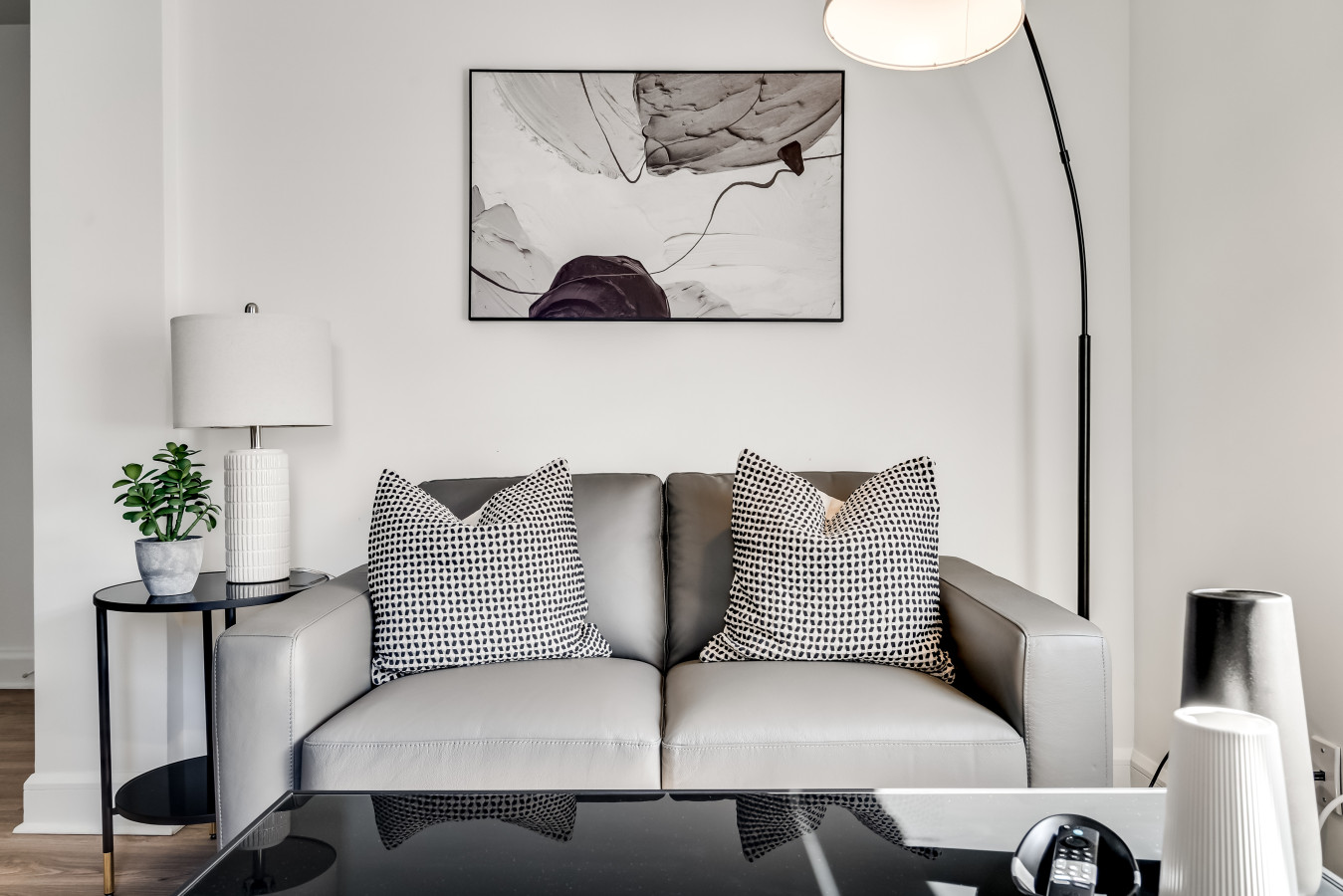 Ottawa — Private 3BR Entire Home — Ottawa furnished rental, photo 5