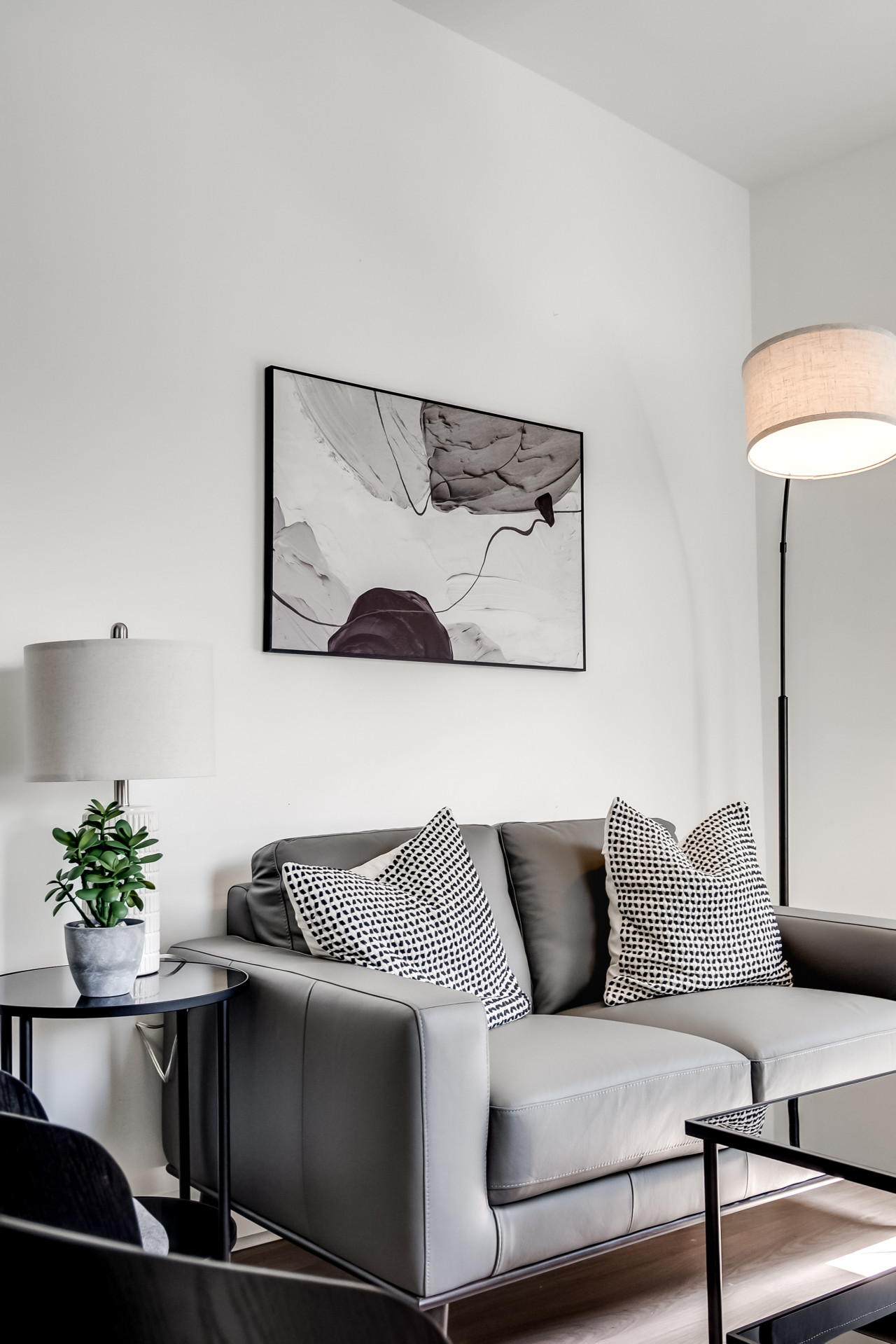 Ottawa — Private 3BR Entire Home — Ottawa furnished rental, photo 15