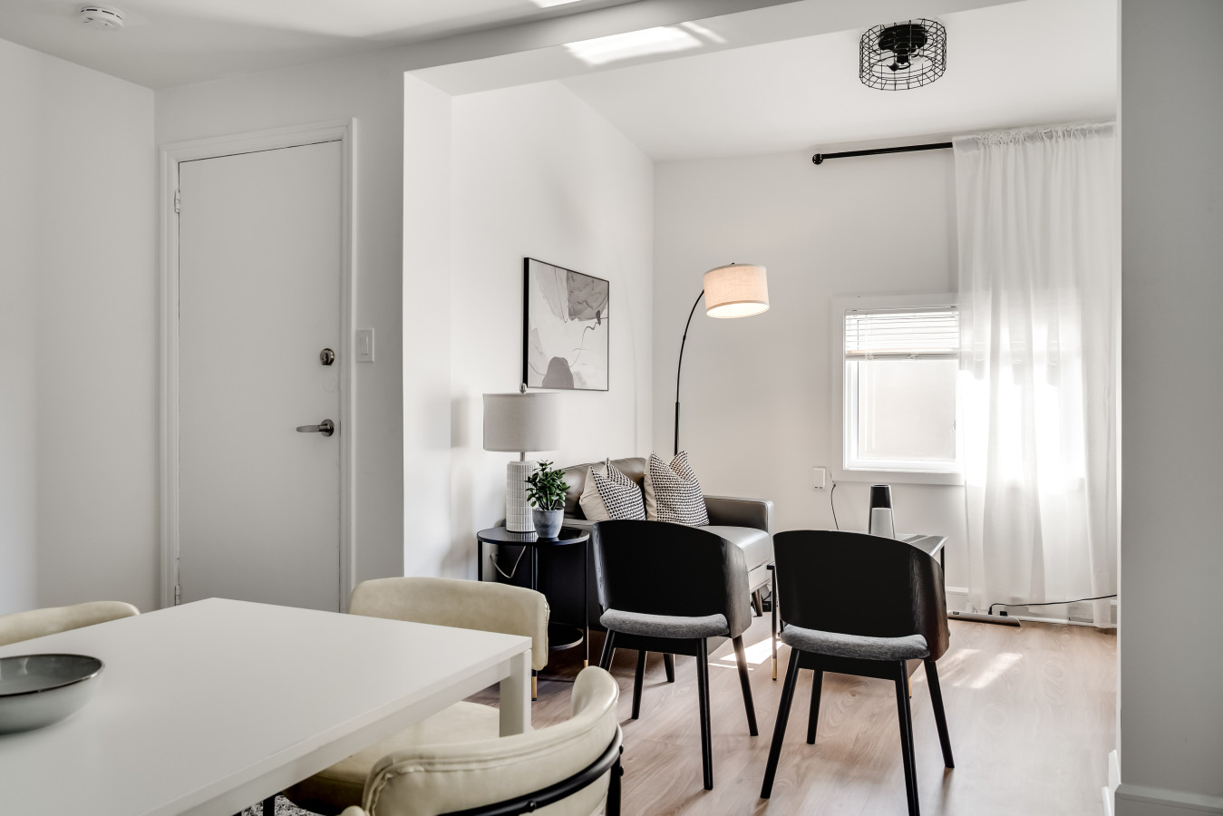 Ottawa — Private 3BR Entire Home — Ottawa furnished rental, photo 14