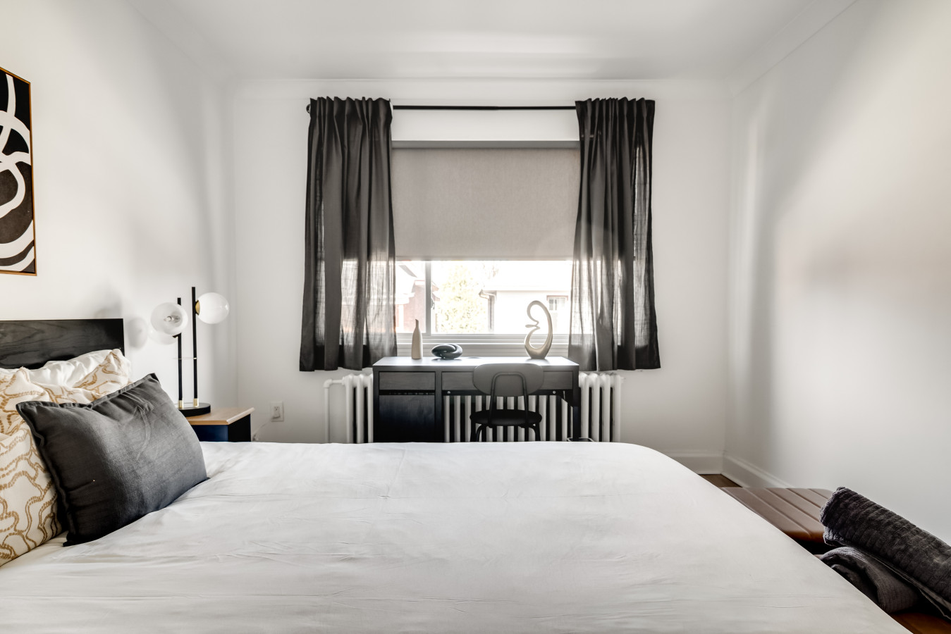 Ottawa — Private 3BR Entire Home — Ottawa furnished rental, photo 10