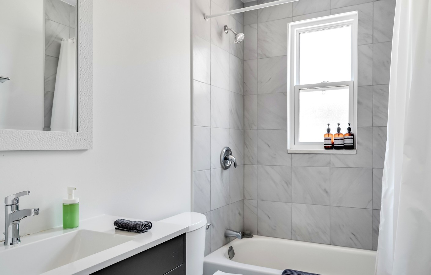 Ottawa — Bright 3BR Suite, Central (Monthly) — Ottawa furnished rental, photo 16