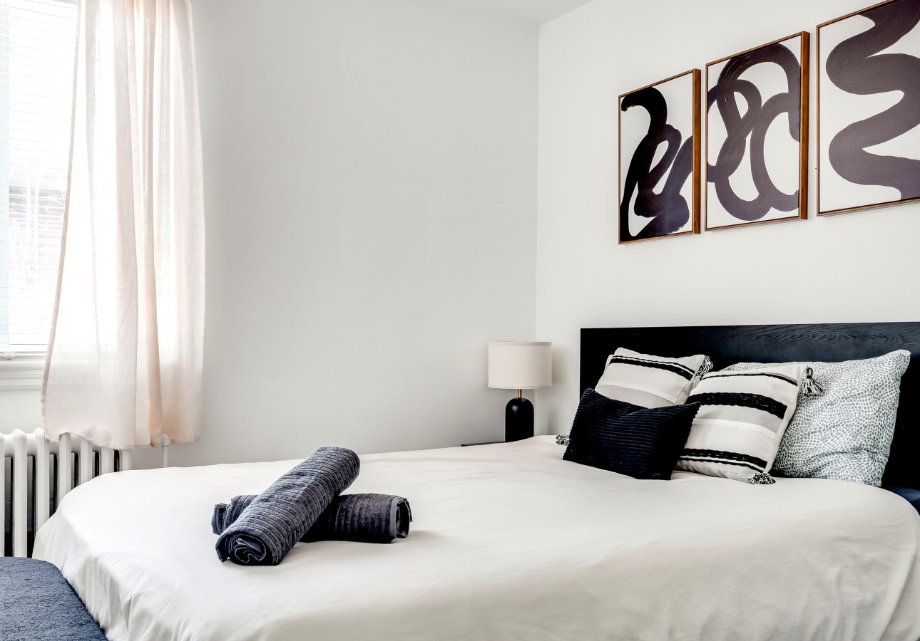 Ottawa — Bright 3BR Suite, Central (Monthly) — Ottawa furnished rental, photo 7