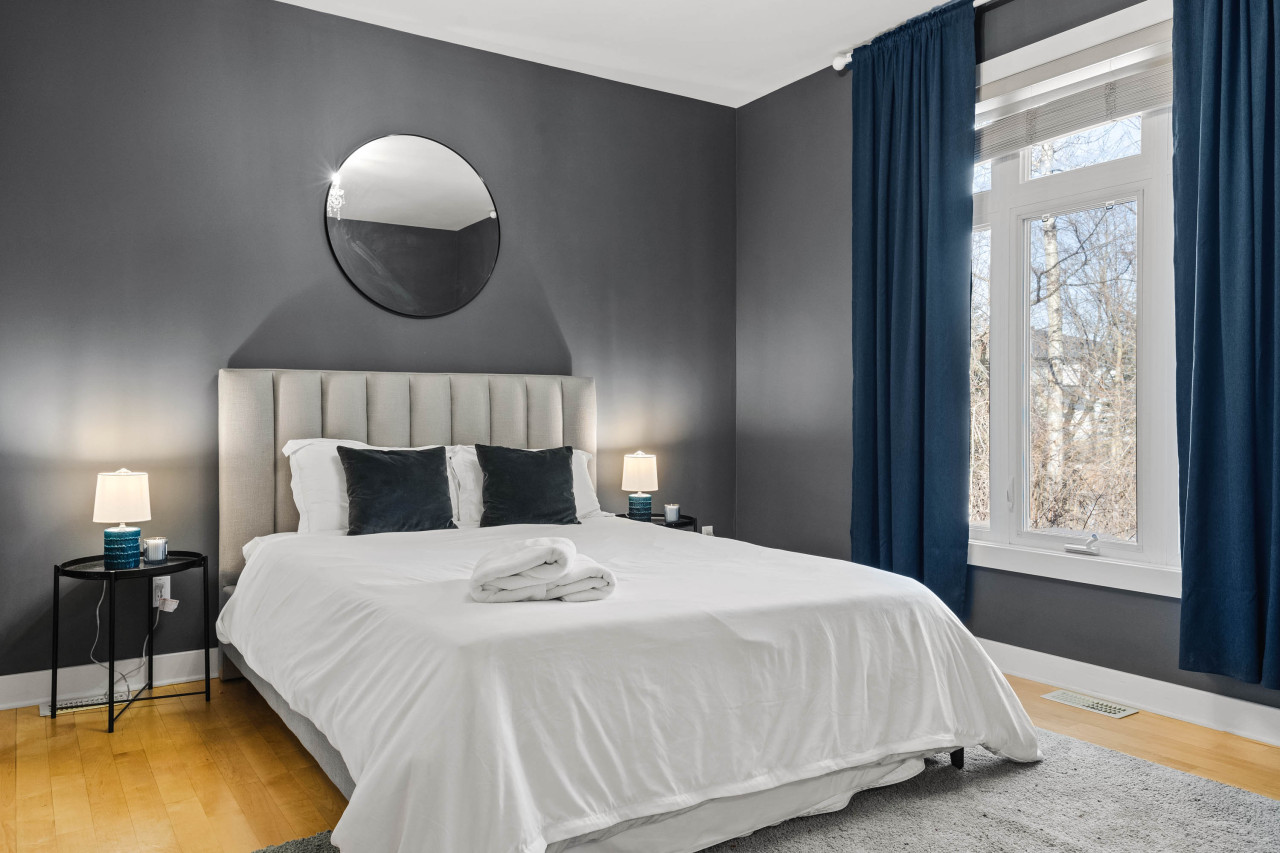 Ottawa — The Mansion · 4BR Luxury Estate — Ottawa furnished rental, photo 6
