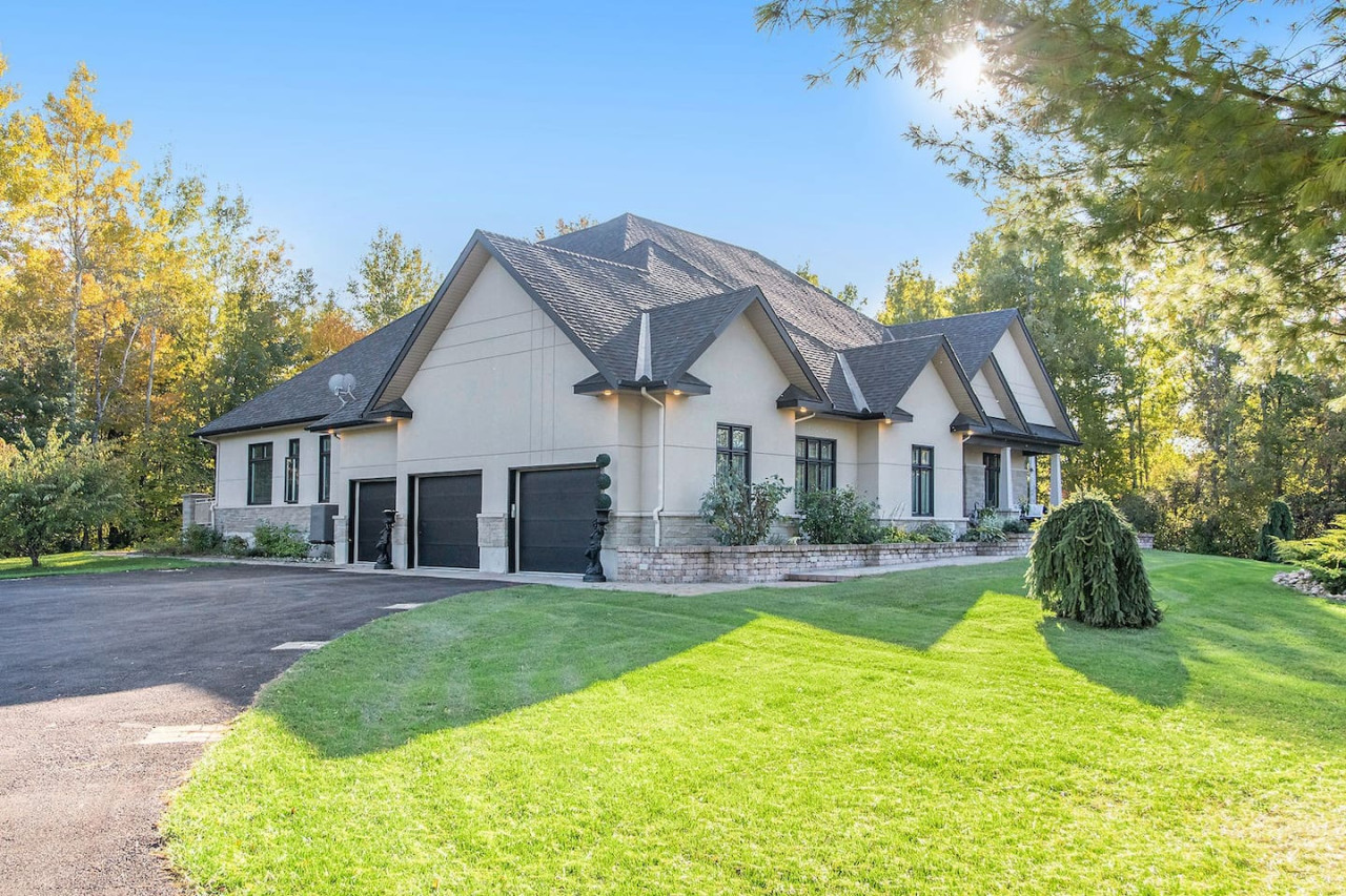 Ottawa — The Mansion · 4BR Luxury Estate — Ottawa furnished rental, photo 83