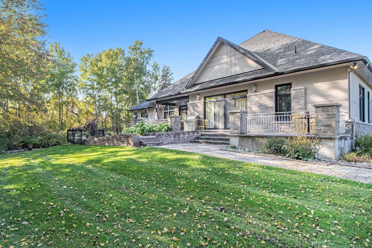 Ottawa — The Mansion · 4BR Luxury Estate — Ottawa furnished rental, photo 78