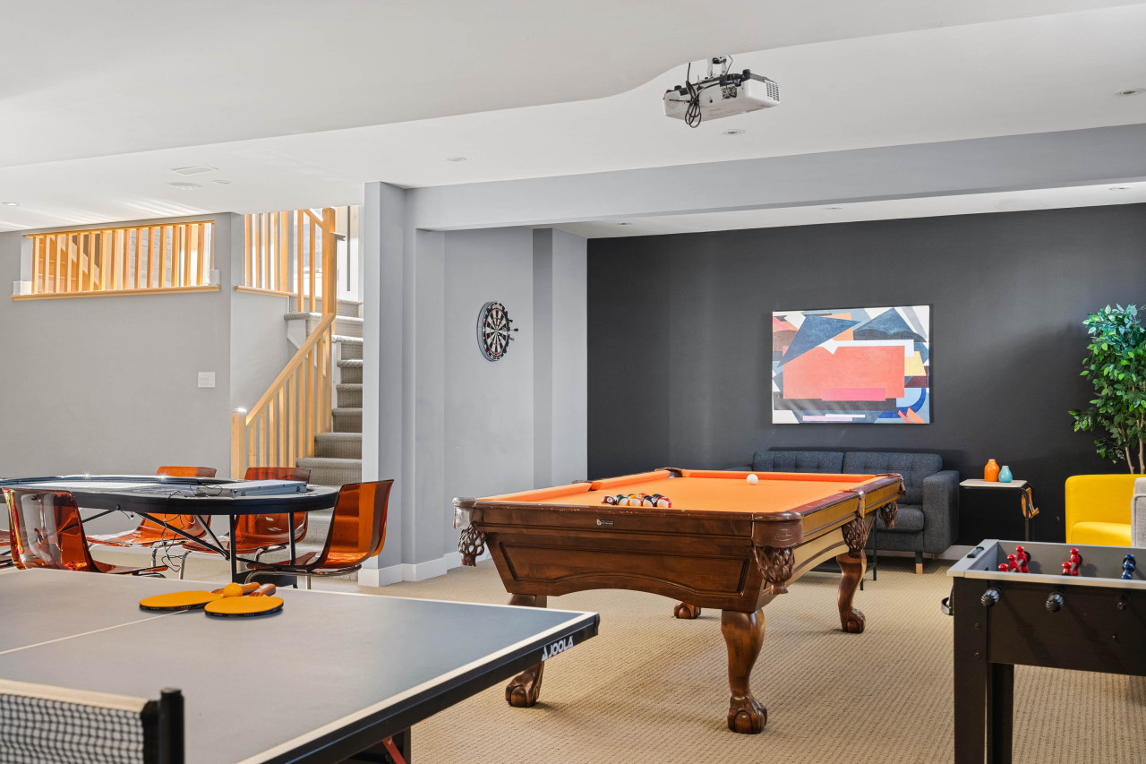 Ottawa — The Mansion · 4BR Luxury Estate — Ottawa furnished rental, photo 58