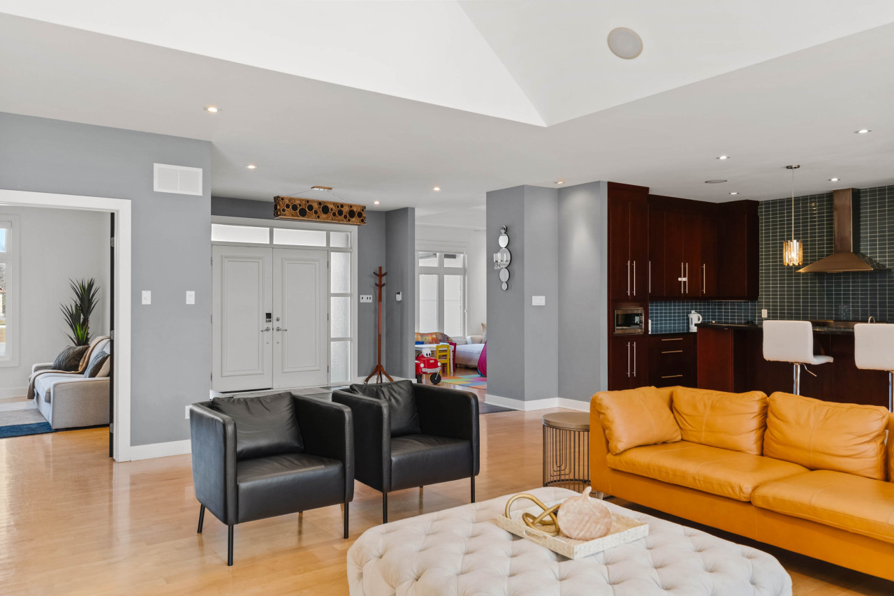 Ottawa — The Mansion · 4BR Luxury Estate — Ottawa furnished rental, photo 18