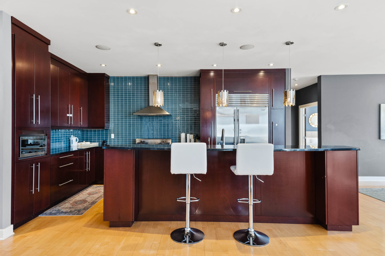 Ottawa — The Mansion · 4BR Luxury Estate — Ottawa furnished rental, photo 22