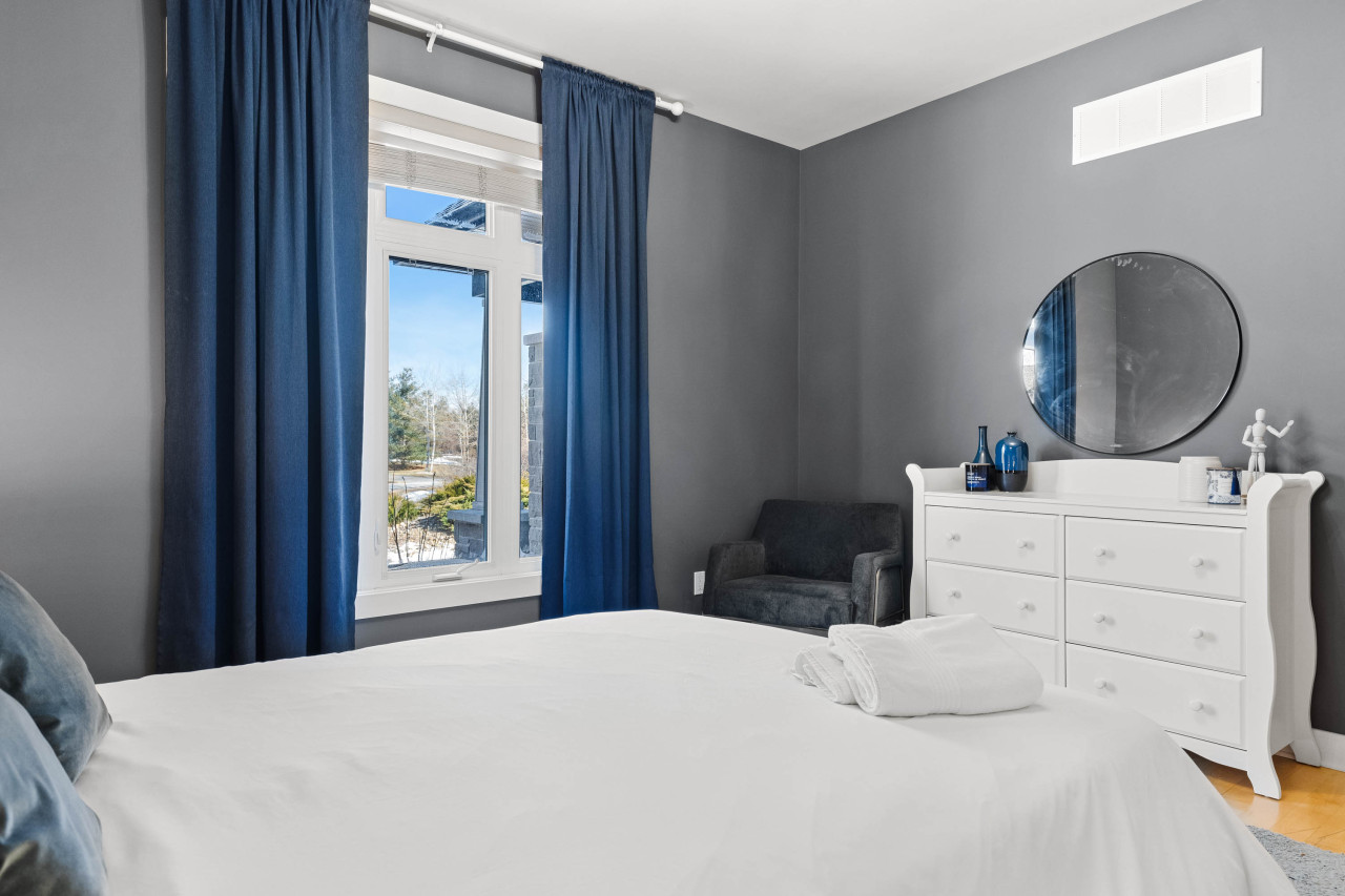 Ottawa — The Mansion · 4BR Luxury Estate — Ottawa furnished rental, photo 41