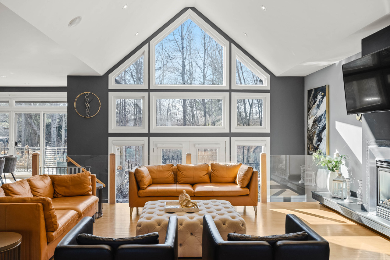Ottawa — The Mansion · 4BR Luxury Estate — Ottawa furnished rental, photo 8
